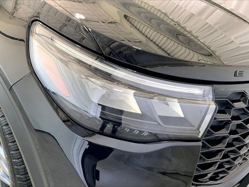 Certified 2025 Ford Explorer ST w/ Sun And Sound Package image 28