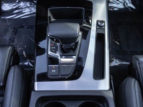 Used 2025 Audi Q5 2.0T Premium image 19