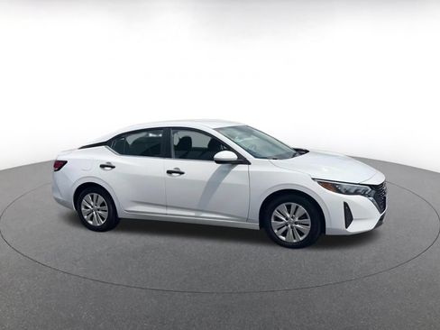Used 2025 Nissan Sentra S FWD image 2