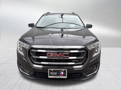 Used 2024 GMC Terrain AT4 w/ Infotainment Package II image 2