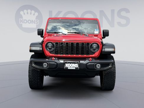 Used 2024 Jeep Wrangler Unlimited Rubicon AWD/4WD image 19