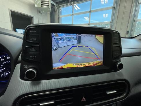 Used 2018 Hyundai Kona SE AWD/4WD image 18