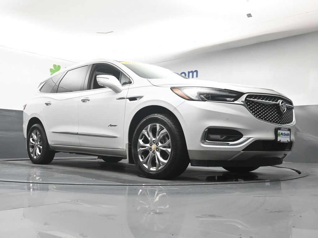 Used 2018 Buick Enclave Avenir w/ Avenir Technology Package AWD/4WD image 31
