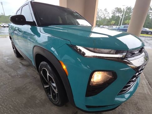 Used 2021 Chevrolet TrailBlazer RS w/ Convenience Package AWD/4WD image 9