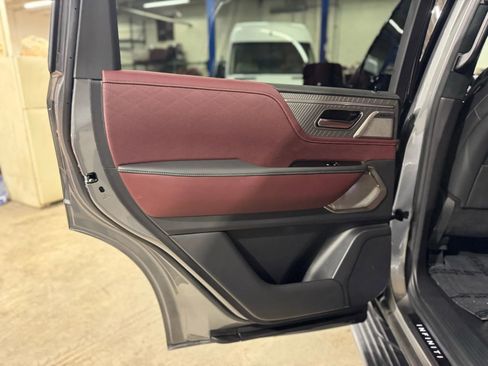 Used 2025 INFINITI QX80 Autograph w/ Premium Cargo Package image 23