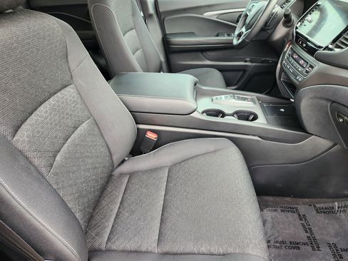 Certified 2025 Honda Ridgeline Sport image 14