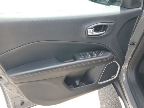 Used 2020 Jeep Compass Limited w/ Advanced Safety Group AWD/4WD image 8