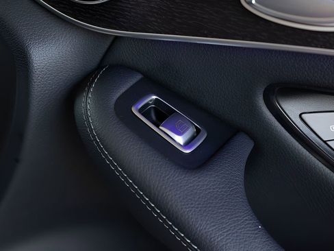 Used 2022 Mercedes-Benz GLC 300 4MATIC image 81