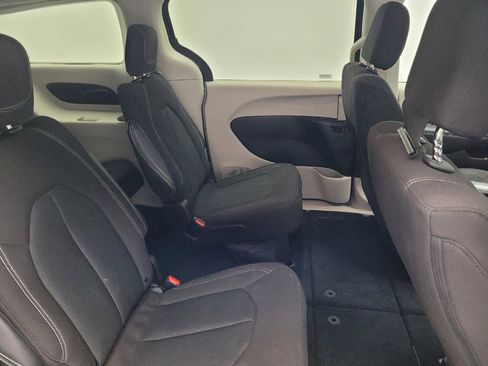 Used 2023 Chrysler Voyager LX FWD image 19