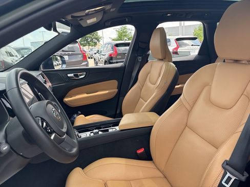 Used 2023 Volvo XC60 B5 Ultimate w/ Climate Package AWD/4WD image 18