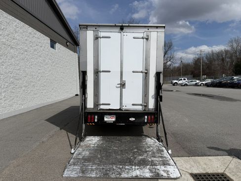Used 2019 Ford E-350 and Econoline 350 Super Duty w/ Power Windows & Locks Group RWD image 9