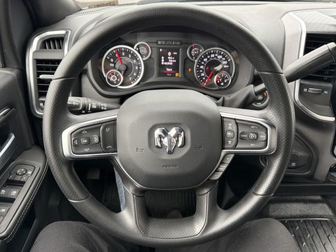 Used 2025 RAM 3500 Big Horn AWD/4WD image 18