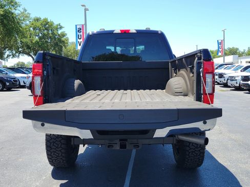Used 2021 Ford F250 Lariat w/ Lariat Ultimate Package AWD/4WD image 9