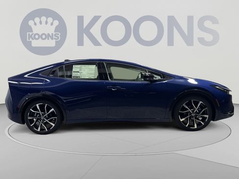 New 2026 Toyota Prius Plug-In Hybrid FWD image 17