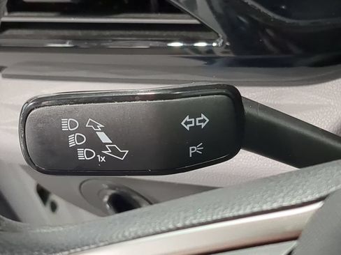Used 2022 Volkswagen Taos S AWD/4WD image 32