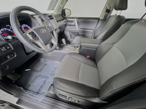 Used 2024 Toyota 4Runner SR5 Premium w/ Moonroof Package RWD image 15