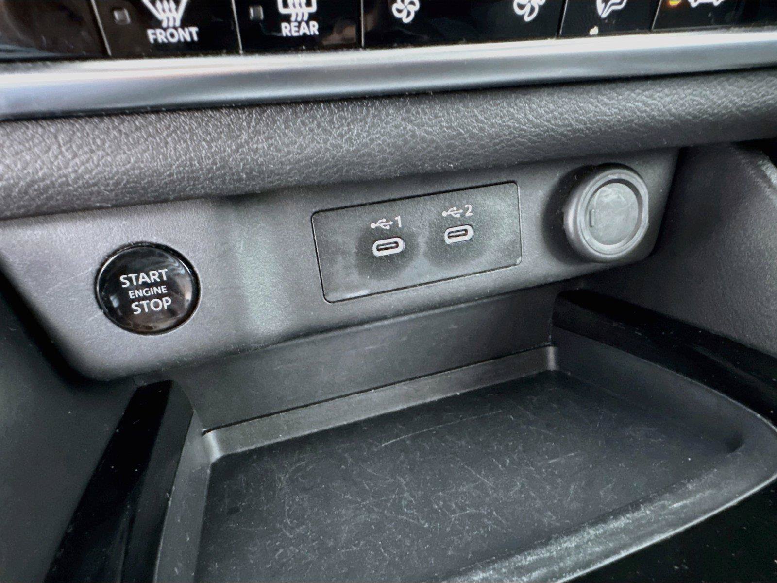 Used 2025 Nissan Rogue SV FWD image 30