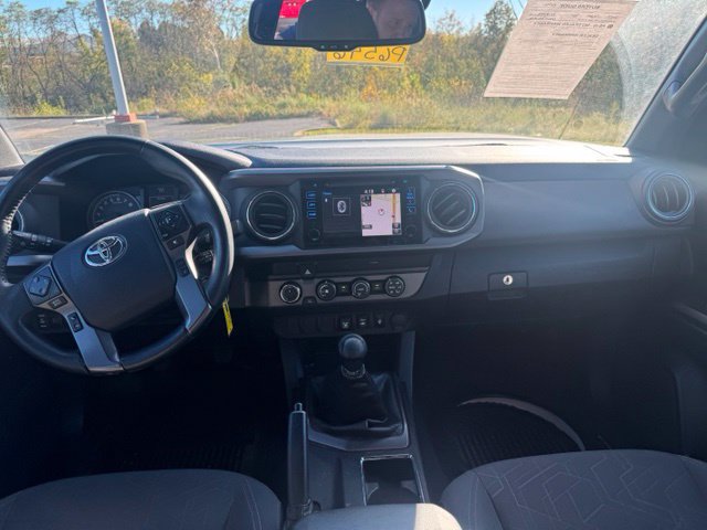 Used 2019 Toyota Tacoma TRD Off-Road AWD/4WD image 16