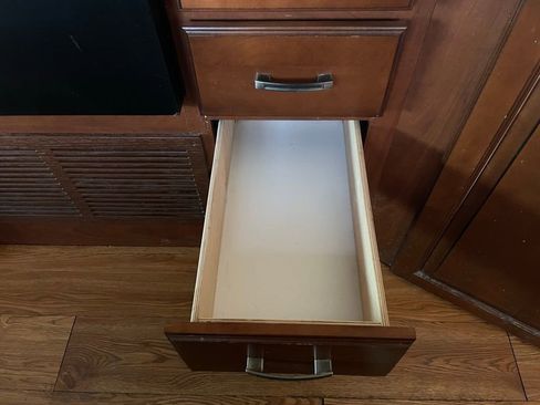 Used 2013 Ford E-450 and Econoline 450 Super Duty w/ Motorhome Prep Pkg image 60