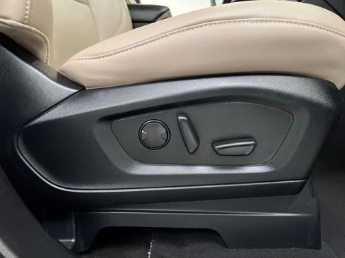 Used 2024 Ford Explorer XLT w/ Equipment Group 202A image 26