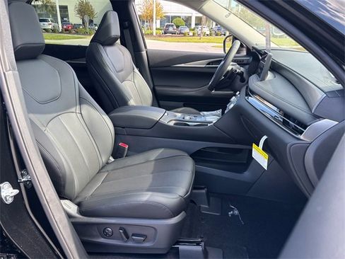 New 2026 INFINITI QX60 Luxe w/ Cargo Package image 22