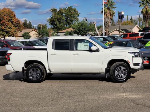 New 2026 Nissan Frontier SV w/ Tow Package image 3