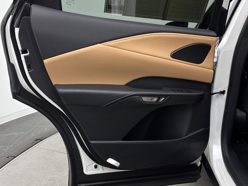 Used 2025 Lexus RX 350 FWD w/ Technology Package image 25