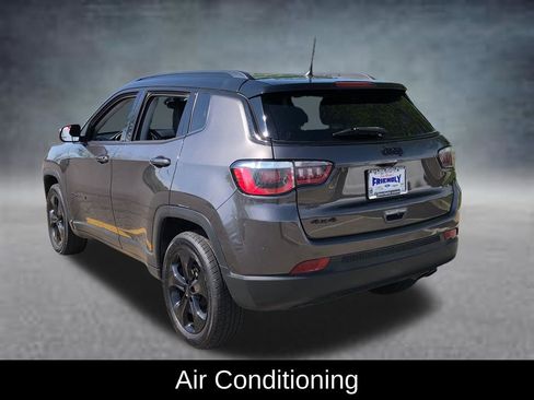 Used 2018 Jeep Compass Latitude AWD/4WD image 9