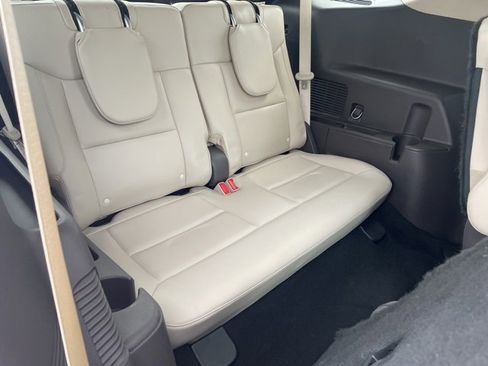 Used 2020 Ford Explorer Platinum w/ Premium Technology Package image 26