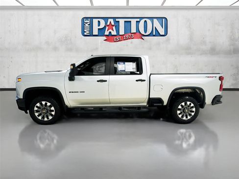 Used 2023 Chevrolet Silverado 2500 Custom w/ Custom Convenience Package image 4