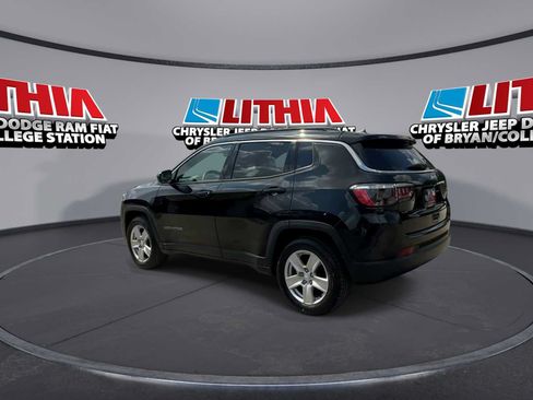 Used 2022 Jeep Compass Latitude FWD image 6