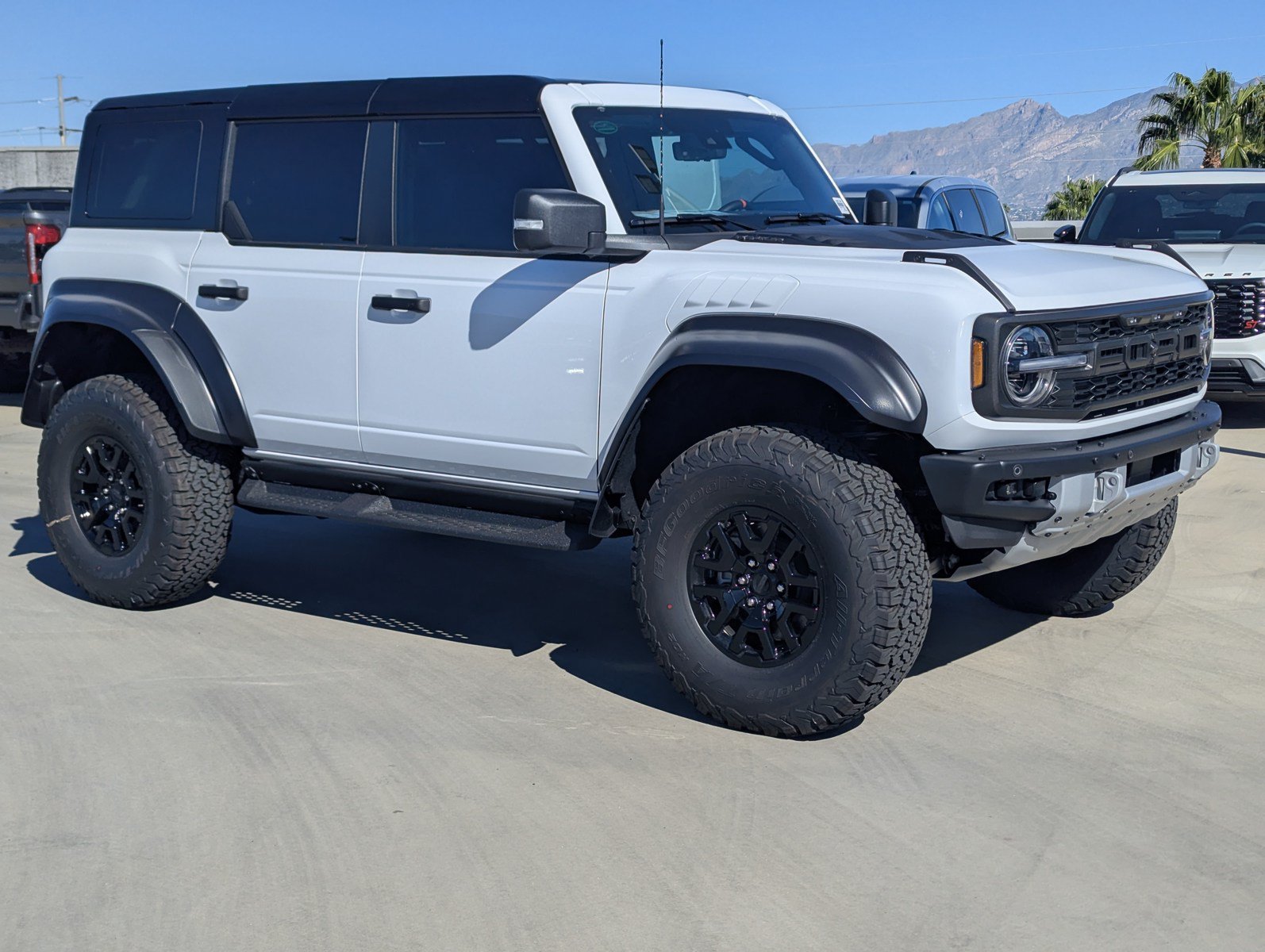 New 2026 Ford Bronco Raptor AWD/4WD image 1