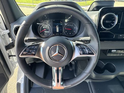 New 2025 Mercedes-Benz Sprinter 2500 image 21