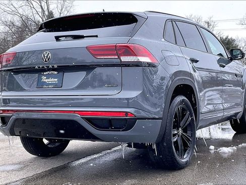 Used 2023 Volkswagen Atlas Cross Sport SEL R-Line image 13