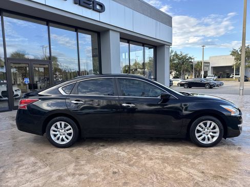 Used 2014 Nissan Altima 2.5 S image 2