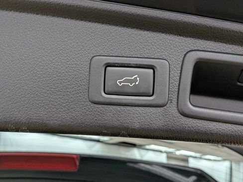Used 2014 Subaru Forester 2.5i Touring AWD/4WD image 21