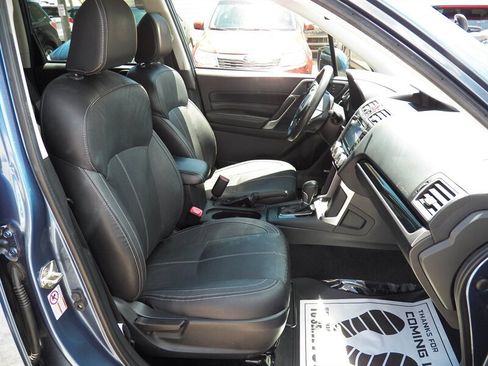 Used 2017 Subaru Forester 2.5i Touring AWD/4WD image 10