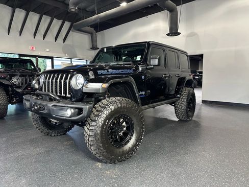 Used 2022 Jeep Wrangler Unlimited Rubicon 4xe w/ Steel Bumper Group image 34