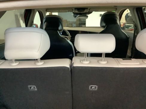 Certified 2025 Kia Niro EX image 20