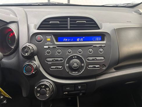Used 2013 Honda Fit Sport image 27