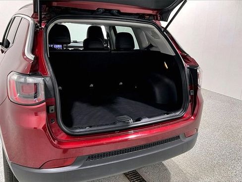 Used 2022 Jeep Compass Latitude image 39