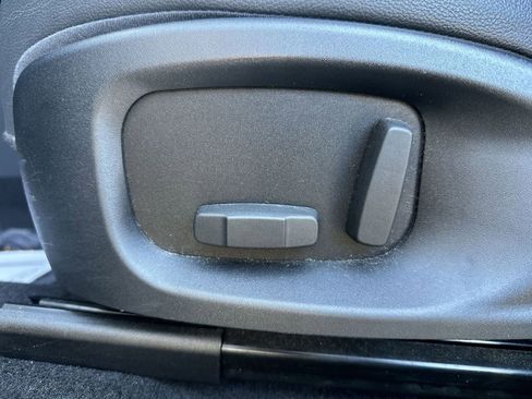 Used 2018 Jaguar E-PACE R-Dynamic S image 12