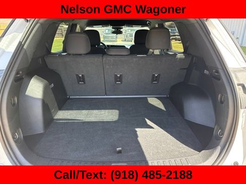 Used 2026 Chevrolet Equinox LT FWD image 18