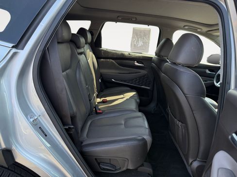 Used 2020 Hyundai Santa Fe SEL FWD image 18