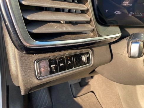 Used 2025 Buick Envision Preferred image 19