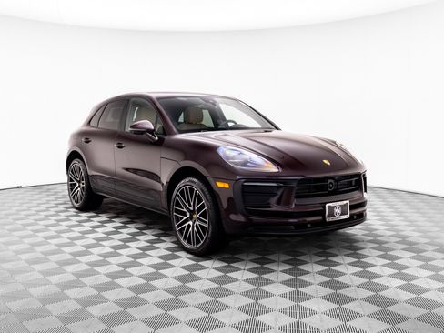Certified 2026 Porsche Macan AWD/4WD image 6