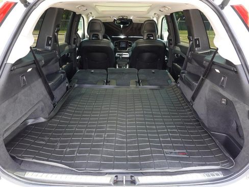 Used 2018 Volvo XC90 T5 Momentum w/ Convenience Package FWD image 25
