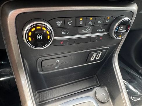 Used 2019 Ford EcoSport SE w/ SE Convenience Package AWD/4WD image 19