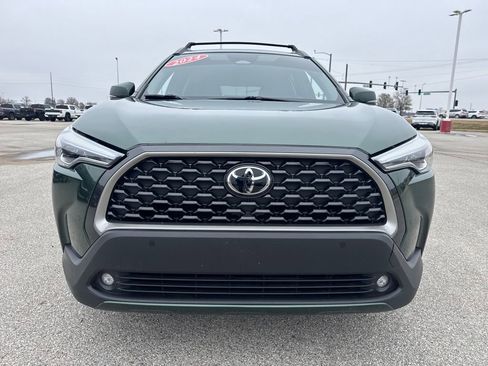 Used 2024 Toyota Corolla Cross XLE image 9