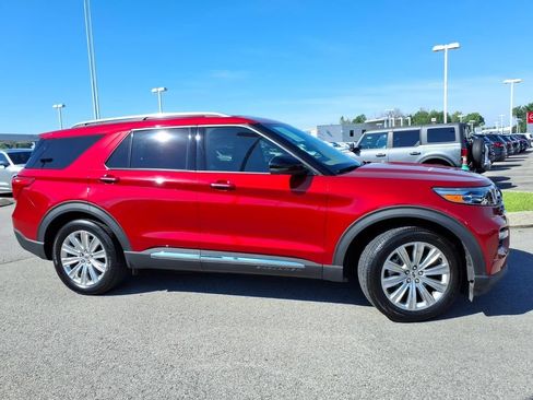 Used 2020 Ford Explorer Limited RWD image 2